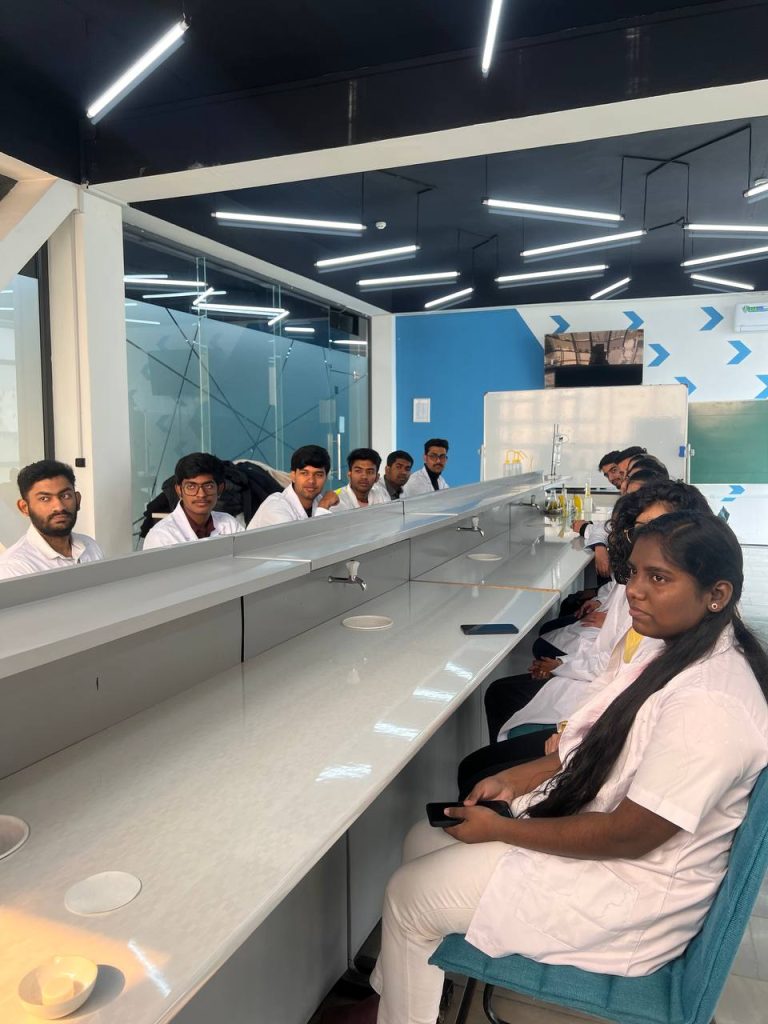 Impuls Medical Institute student group for practical class