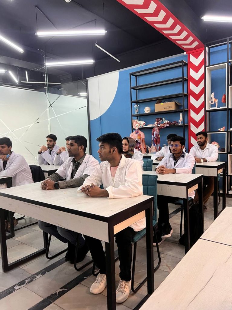 Impuls Medical Institute student biology class 2