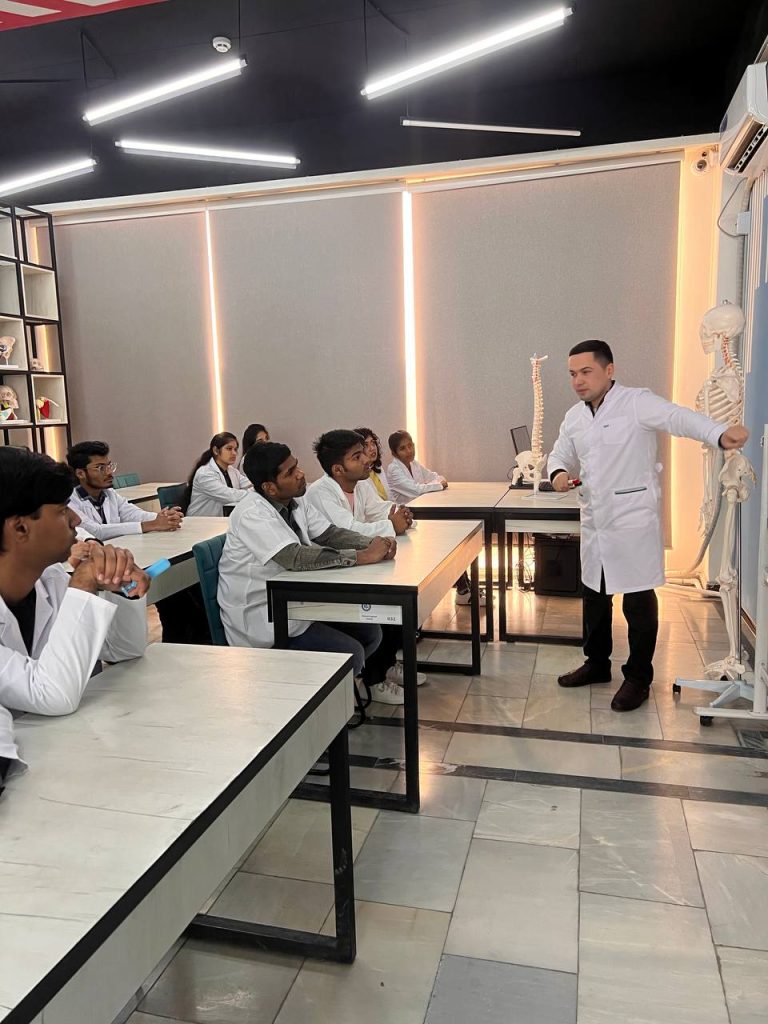 Impuls Medical Institute student biology class 7