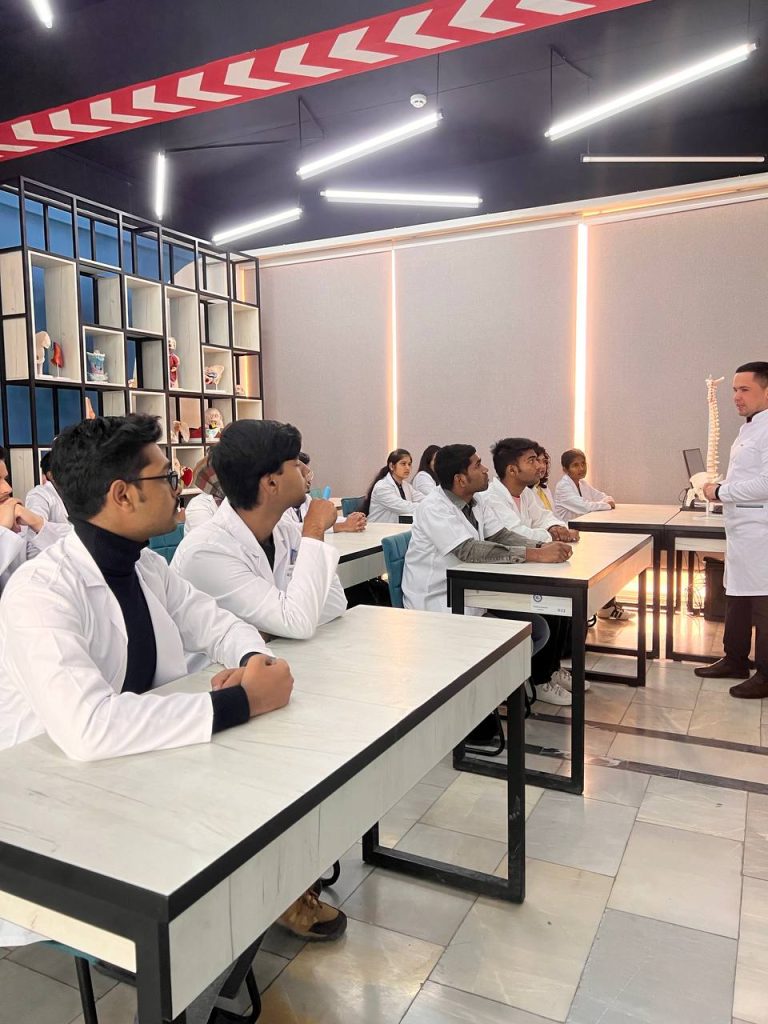 Impuls Medical Institute student biology class 14